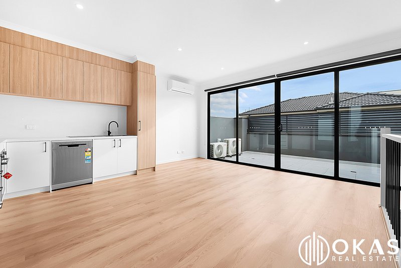 Photo - 2/715 Stud Road, Scoresby VIC 3179 - Image 9