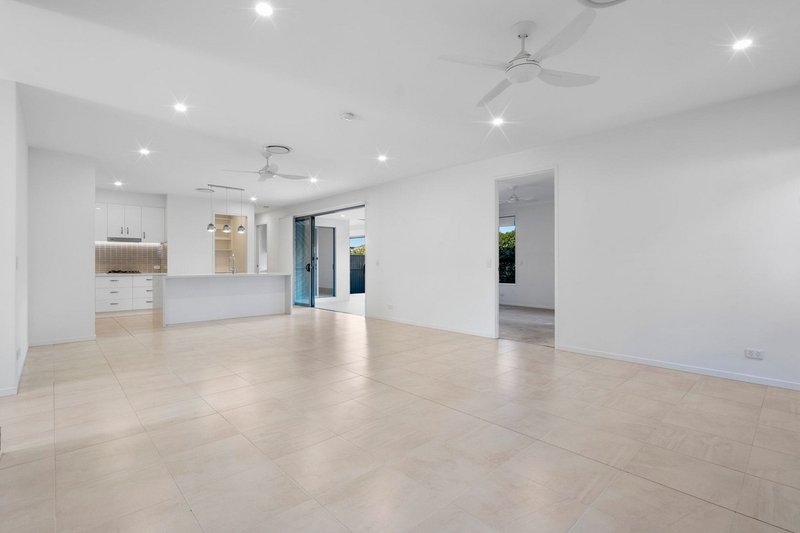 Photo - 27/176 Torrens Road, Caboolture South QLD 4510 - Image 5