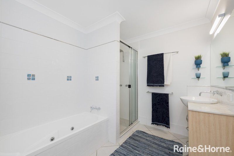 Photo - 27/18-30 Sir Leslie Thiess Drive, Townsville City QLD 4810 - Image 12