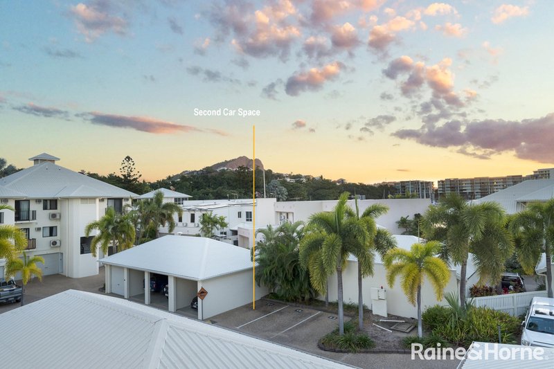 Photo - 27/18-30 Sir Leslie Thiess Drive, Townsville City QLD 4810 - Image 22