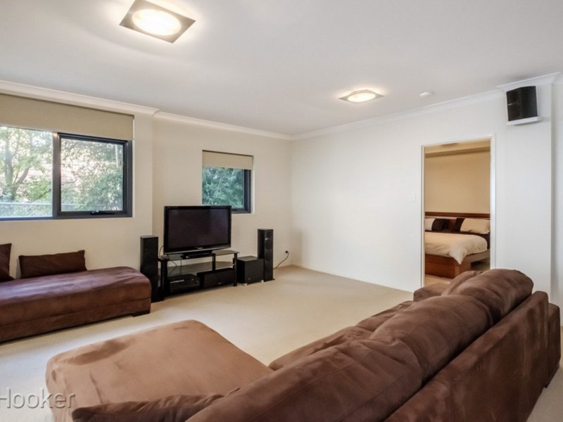 Photo - 27/18 Wellington Street, East Perth WA 6004 - Image 4