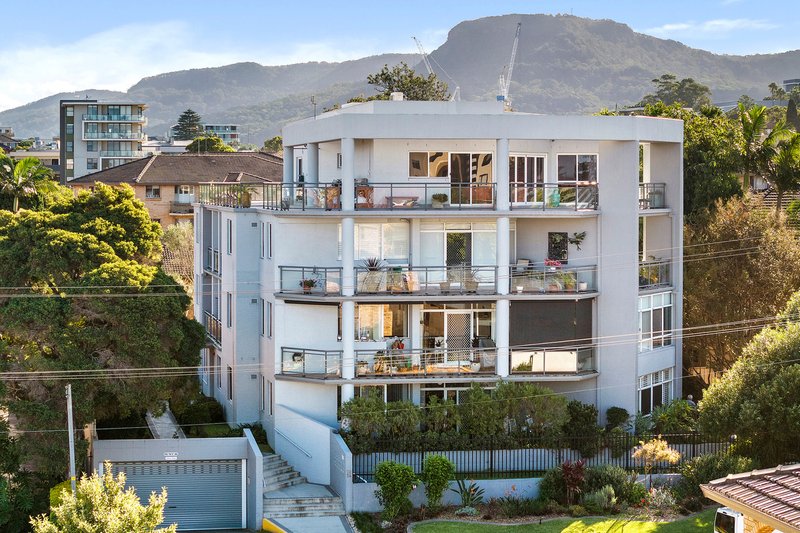 Photo - 2/72-74 Corrimal Street, Wollongong NSW 2500 - Image 1