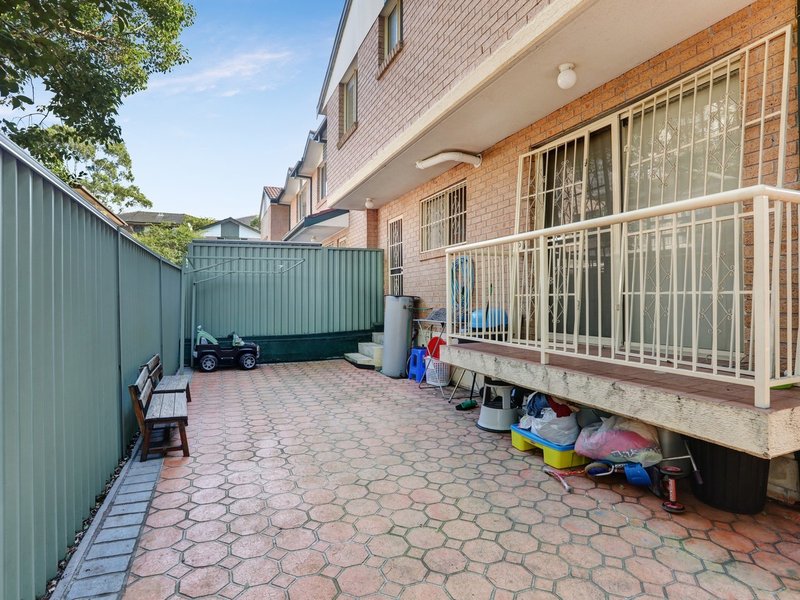 Photo - 2/72-74 Meredith Street, Bankstown NSW 2200 - Image 8