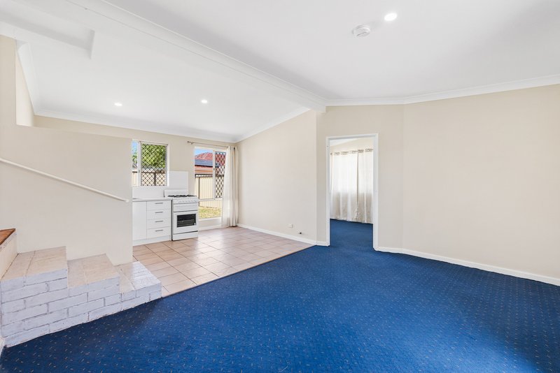 Photo - 272 Belgravia Street, Cloverdale WA 6105 - Image 19