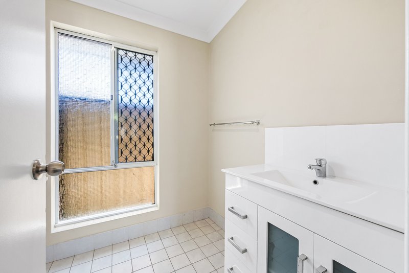 Photo - 272 Belgravia Street, Cloverdale WA 6105 - Image 20