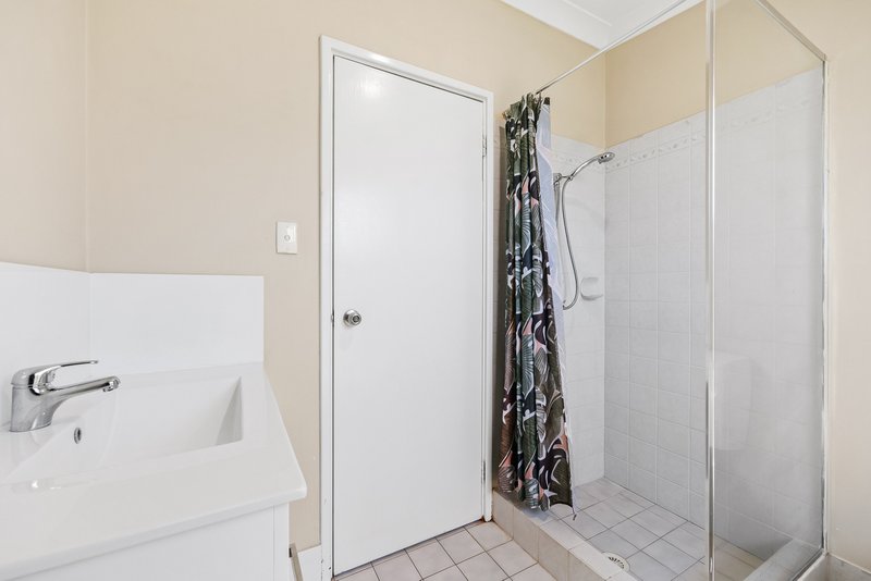 Photo - 272 Belgravia Street, Cloverdale WA 6105 - Image 21