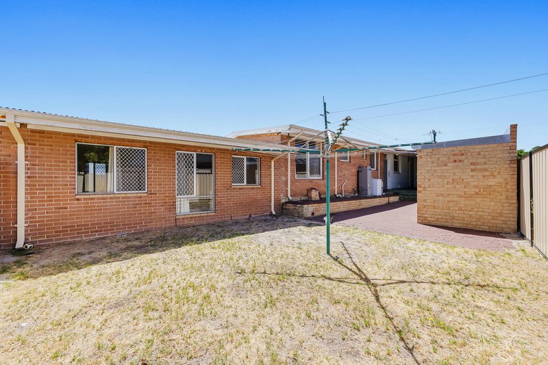 Photo - 272 Belgravia Street, Cloverdale WA 6105 - Image 25