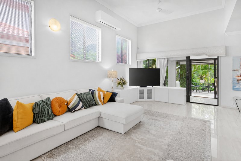 Photo - 27/2 Bronberg Court, Southport QLD 4215 - Image 4