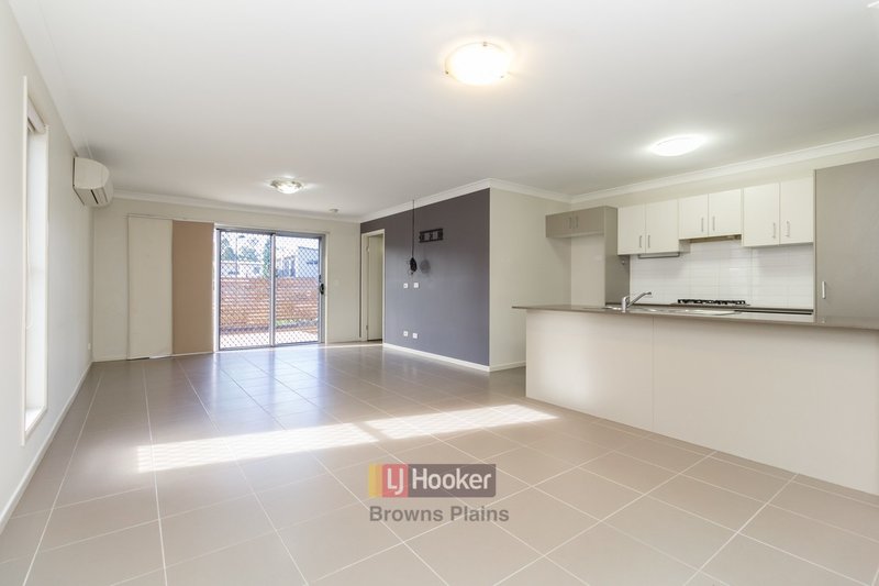 Photo - 27/2 Diamantina Street, Calamvale QLD 4116 - Image 2