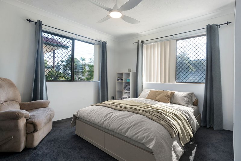 Photo - 2/72 Eton Street, Nundah QLD 4012 - Image 4
