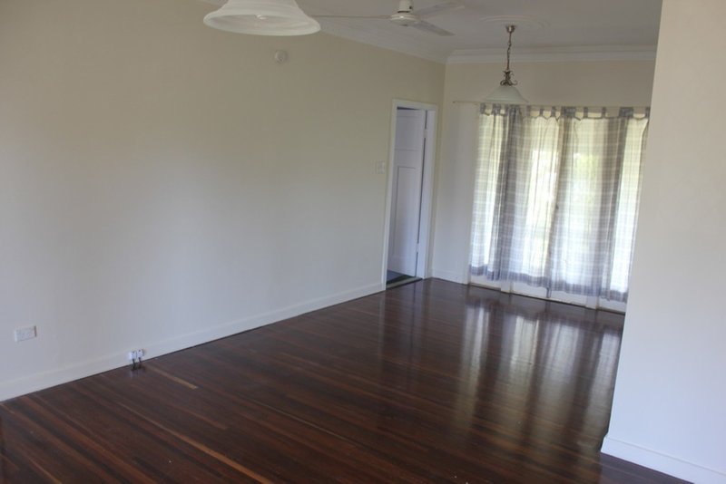 Photo - 272 Joiner Street, Koongal QLD 4701 - Image 3