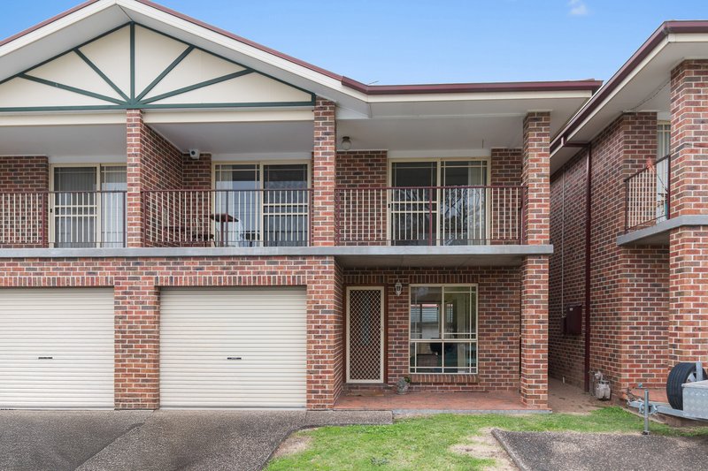 2/72 Koona Street, Albion Park Rail NSW 2527