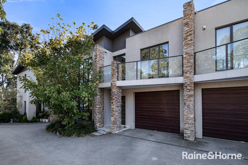 Photo - 2/72 Lynbrook Boulevard, Lynbrook VIC 3975 - Image 2