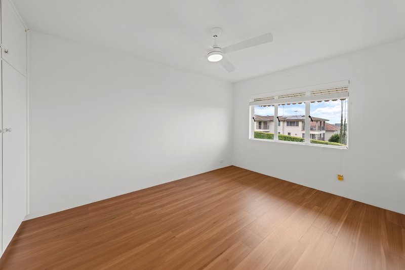 Photo - 2/72 Markwell Street, Hamilton QLD 4007 - Image 6