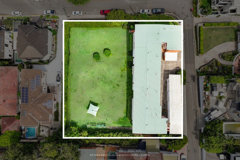 Photo - 2/72 Markwell Street, Hamilton QLD 4007 - Image 9