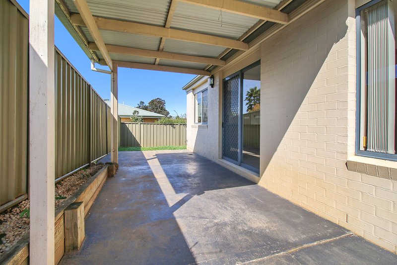 Photo - 2/72 Nightingale Avenue, West Wodonga VIC 3690 - Image 11