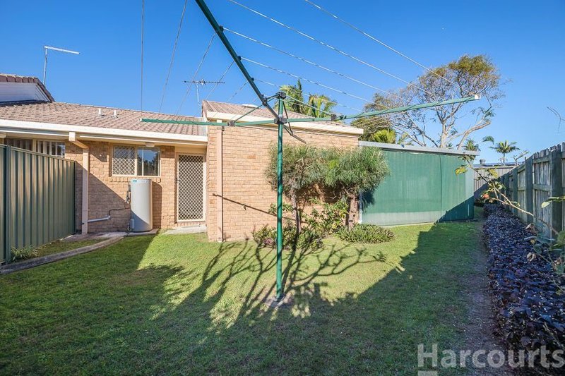 Photo - 2/72 Oleander Drive, Bongaree QLD 4507 - Image 15