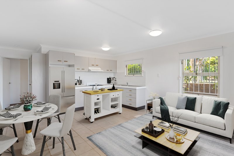 Photo - 2/72 Oxlade Drive, New Farm QLD 4005 - Image 1