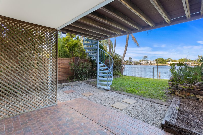 Photo - 2/72 Oxlade Drive, New Farm QLD 4005 - Image 2