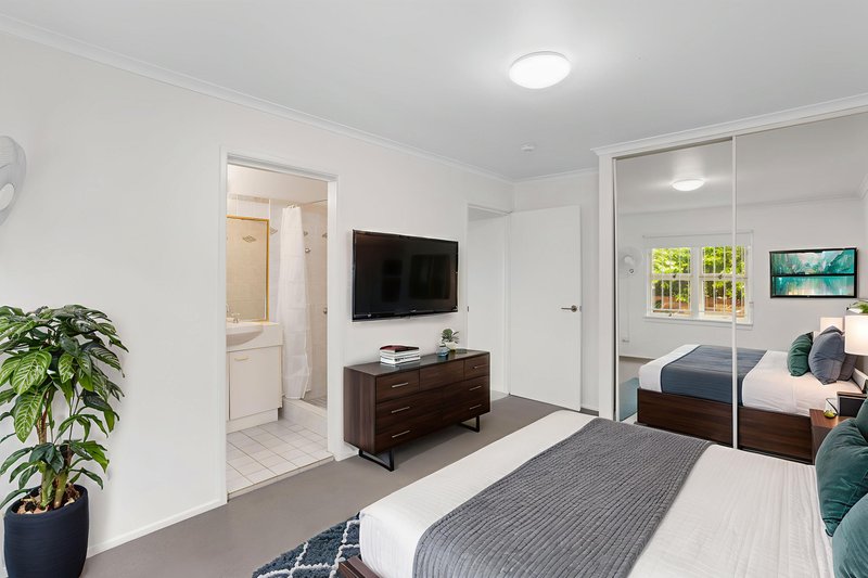 Photo - 2/72 Oxlade Drive, New Farm QLD 4005 - Image 3