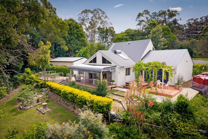 Photo - 272 Robinson Road, Mount Mee QLD 4521 - Image 1