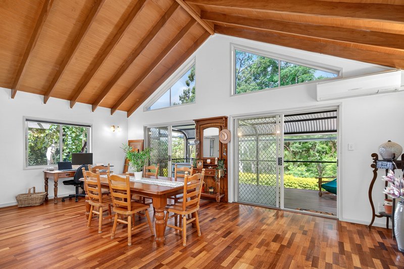 Photo - 272 Robinson Road, Mount Mee QLD 4521 - Image 3