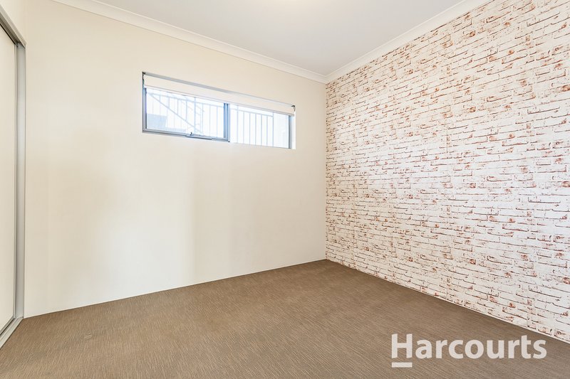 Photo - 27/2 Royston Link, Butler WA 6036 - Image 4