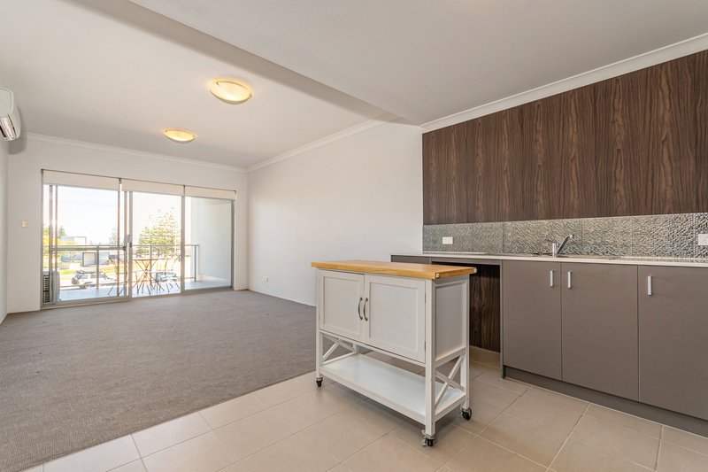 27/2 Royston Link, Butler WA 6036