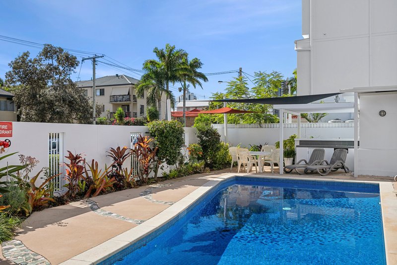 Photo - 27/20-26 Illawong Street, Surfers Paradise QLD 4217 - Image 11