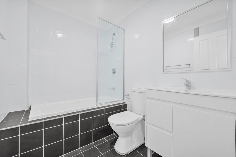 Photo - 27/20 Fourth Avenue, Blacktown NSW 2148 - Image 6