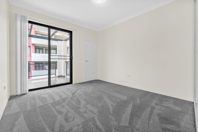 Photo - 27/20 Fourth Avenue, Blacktown NSW 2148 - Image 7