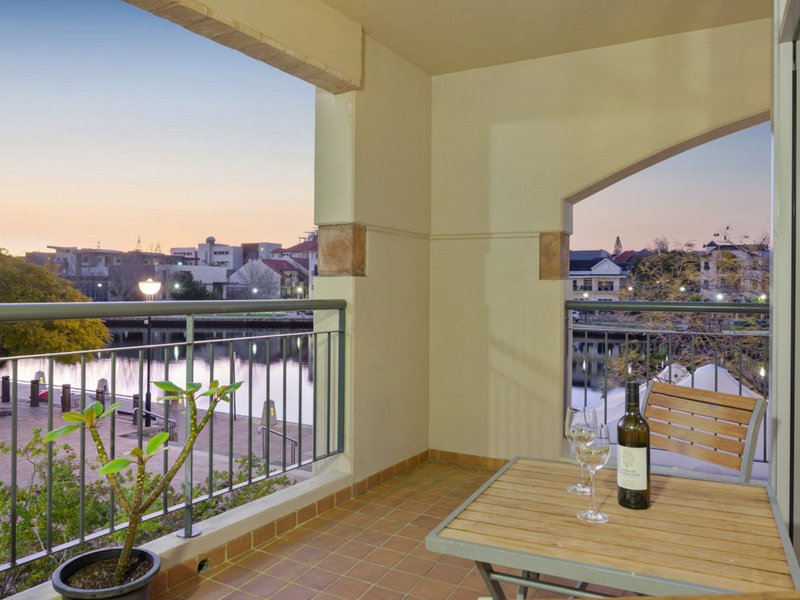 Photo - 27/20 Royal Street, East Perth WA 6004 - Image 12