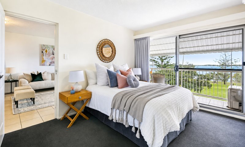 Photo - 27/224 Marine Parade, Labrador QLD 4215 - Image 1