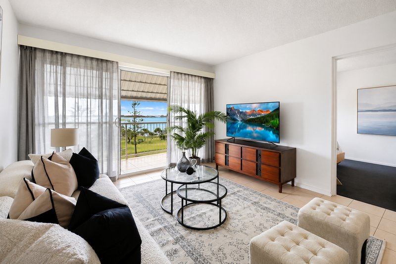Photo - 27/224 Marine Parade, Labrador QLD 4215 - Image 3
