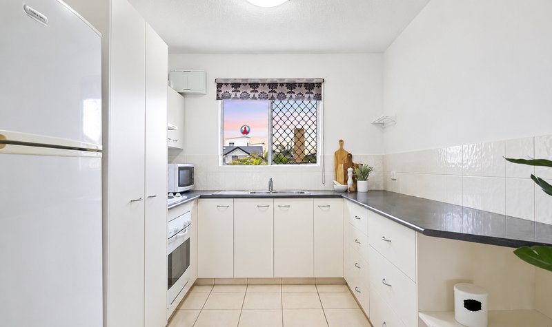 Photo - 27/224 Marine Parade, Labrador QLD 4215 - Image 4