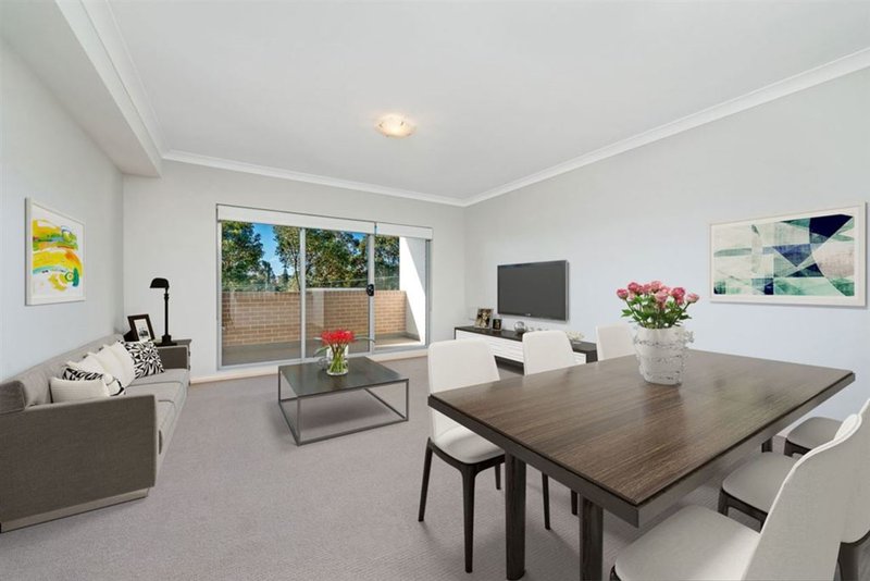 Photo - 27/26 Clifton Street, Blacktown NSW 2148 - Image 2