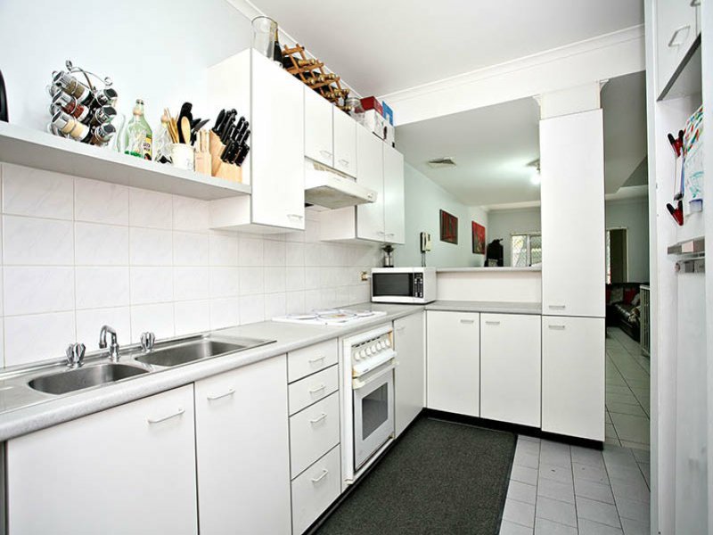 Photo - 2/73-75 Reynolds Avenue, Bankstown NSW 2200 - Image 2