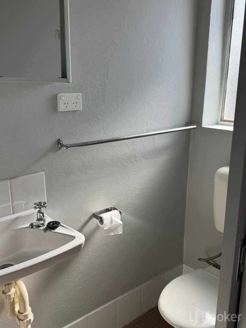 Photo - 27/3 Bowers Place, Queanbeyan NSW 2620 - Image 4