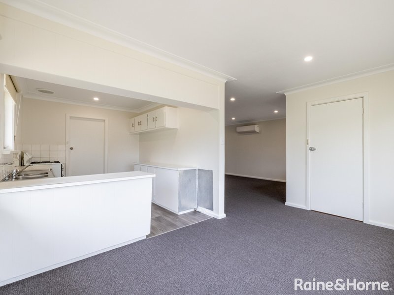 Photo - 273 Brilliant Street, Bathurst NSW 2795 - Image 3