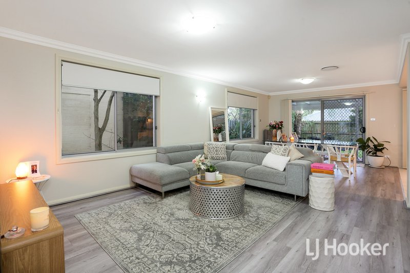 Photo - 27/3 Cavalry Grove, Glenwood NSW 2768 - Image 3