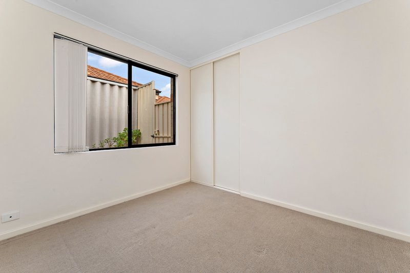 Photo - 2/73 Gibson Street, Mandurah WA 6210 - Image 11