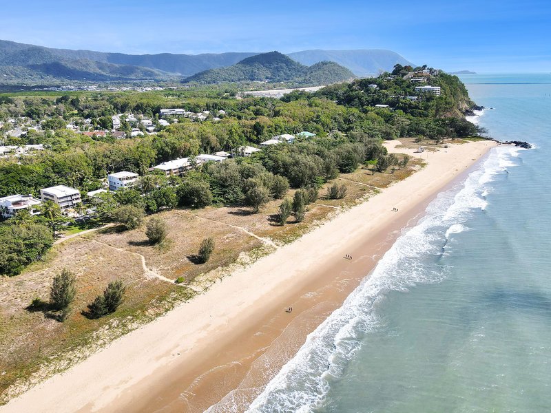 Photo - 2/73 Sims Esplanade, Yorkeys Knob QLD 4878 - Image 9