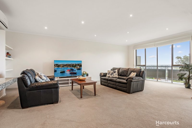 Photo - 27/3 Sovereign Point Court, Doncaster VIC 3108 - Image 1