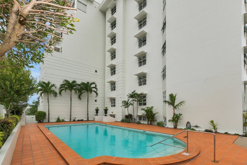 Photo - 2/73 Spence Street, Cairns City QLD 4870 - Image 10