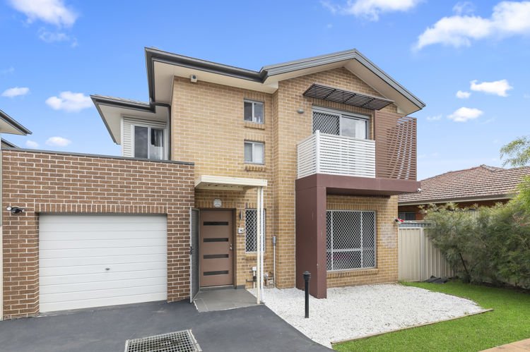 2/73 Woodpark Road, Merrylands NSW 2160