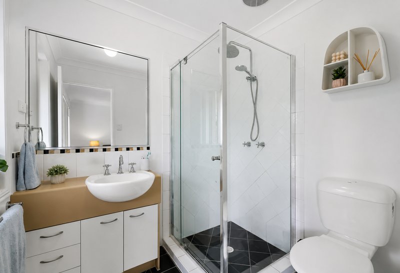 Photo - 27/31 Archipelago Street, Pacific Pines QLD 4211 - Image 6