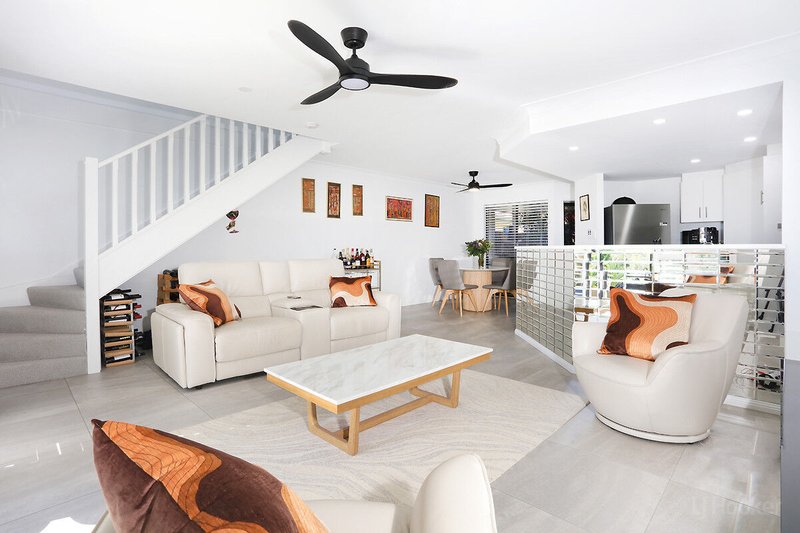 Photo - 273/125 Hansford Road, Coombabah QLD 4216 - Image 2
