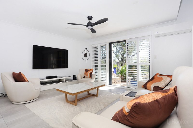 Photo - 273/125 Hansford Road, Coombabah QLD 4216 - Image 6