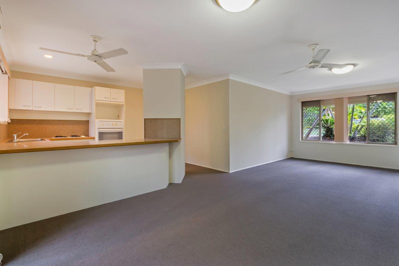 Photo - 27/33 Edmund Rice Drive, Southport QLD 4215 - Image 7