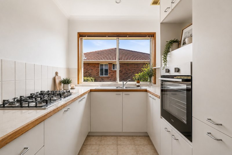 Photo - 27/36-44 Bourke Road, Oakleigh South VIC 3167 - Image 4